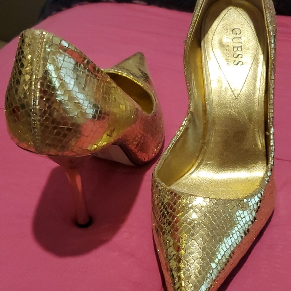 Gold snake skin heels - Picture 2 of 2